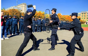 冰城公安：警心伴学路 平安绕书声