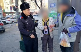 巡逻民警暖心救助迷路老人